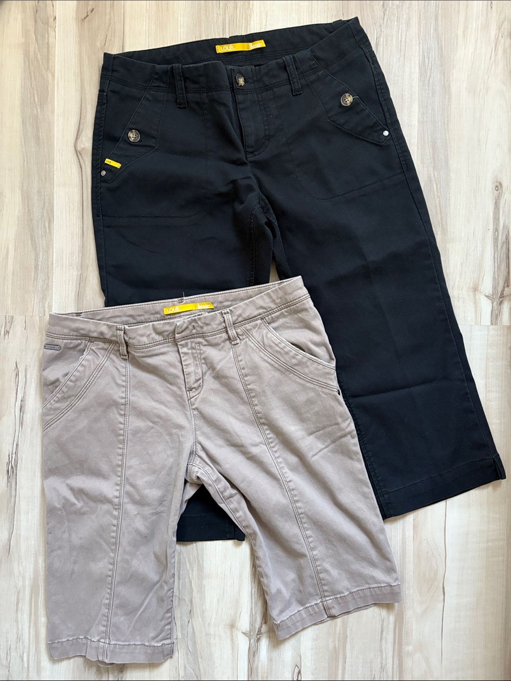 Two pairs of loles Black and Taupe Knee-Length Pants